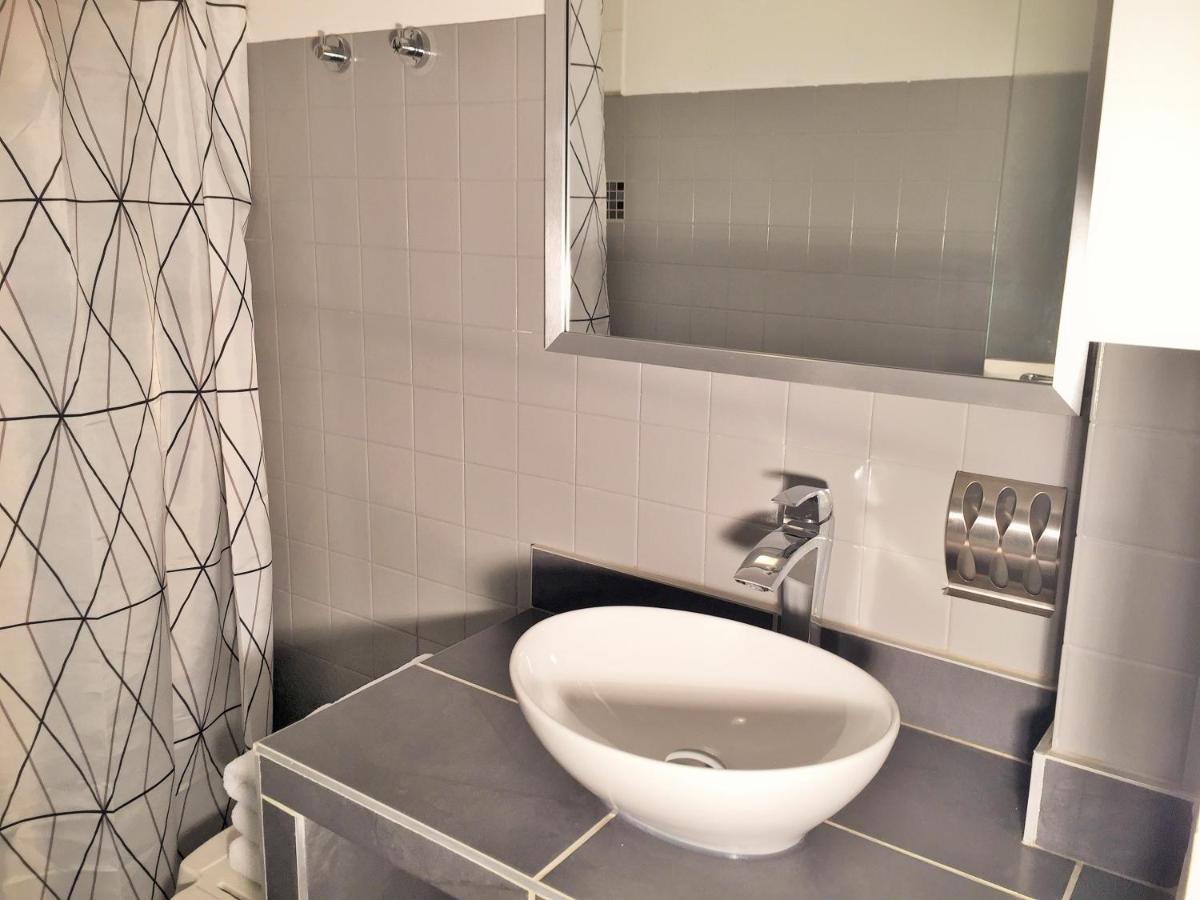 Logis Hotel Le Clement V Рокемор Экстерьер фото